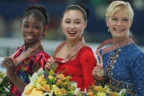 娱乐圈吃瓜日常亚洲冠军,亚洲冠军的瓜田奇遇记  第3张