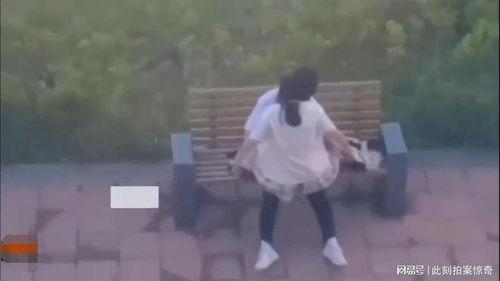 吃瓜爆料校园情侣,揭秘校园情侣甜蜜日常  第2张