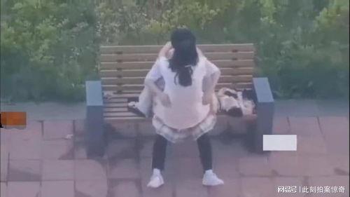 吃瓜爆料校园情侣,揭秘校园情侣甜蜜日常  第3张