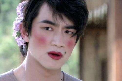 娱乐圈吃瓜小花是谁呀视频  第2张