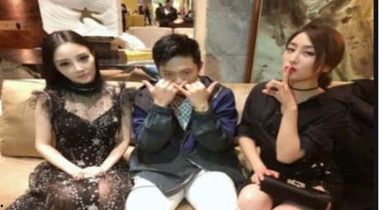 娱乐圈吃瓜群众图片  第3张