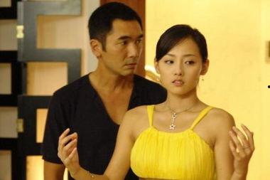 娱乐吃瓜酱当代情侣出门,解锁当代甜蜜“吃瓜”时光  第2张